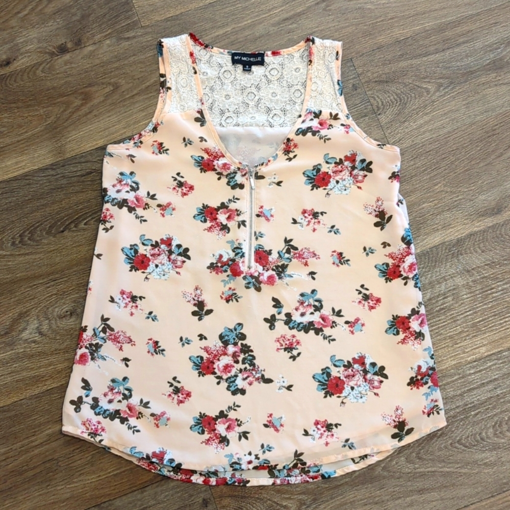 💥3/$15💥My Michelle size S top